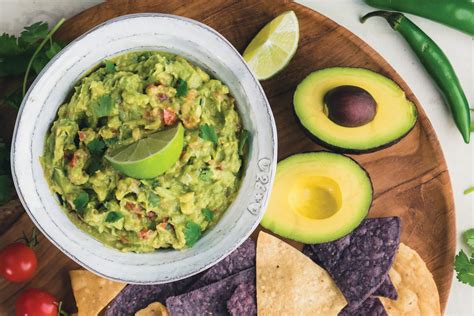 How to make restaurant-quality magic bullet guacamole at home